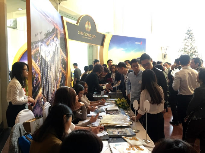 Sự kiện thu hút đông đảo khách hàng và nhà đầu tư.