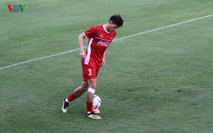 1. Trung vệ Dương Thanh Hào