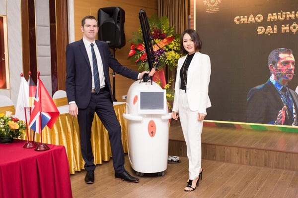 CEO SARAH LE - Người ti&ecirc;n phong mở ra xu hướng l&agrave;m đẹp thời 4.0&nbsp;