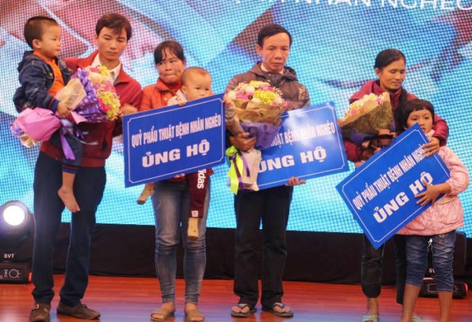 Rất nhiều những bệnh nhân nghèo không có tiền phẫu thuật, đã được bác sĩ Khánh kêu gọi ủng hộ.