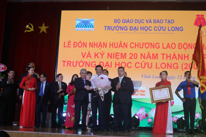 DH cuoi ngo 1