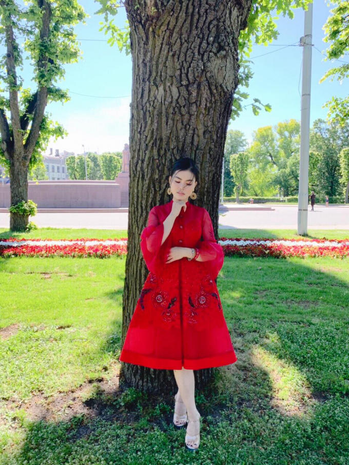 Cô có chuyện du lịch sau cuộc thi.