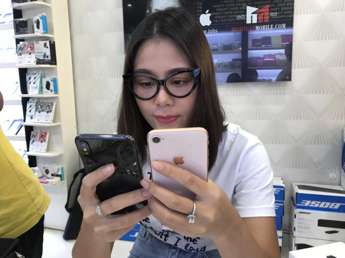 iPhone X có tốc độ giảm sốc không kém iPhone 8.