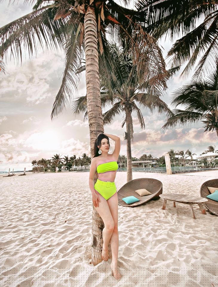 phuong trinh jolie dien vay cat xe tu be quyen ru