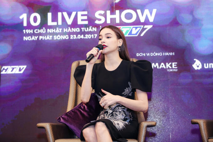 Hồ Ngọc Hà tiết lộ cát xê cực choáng khi ngồi ghế nóng 5 show của