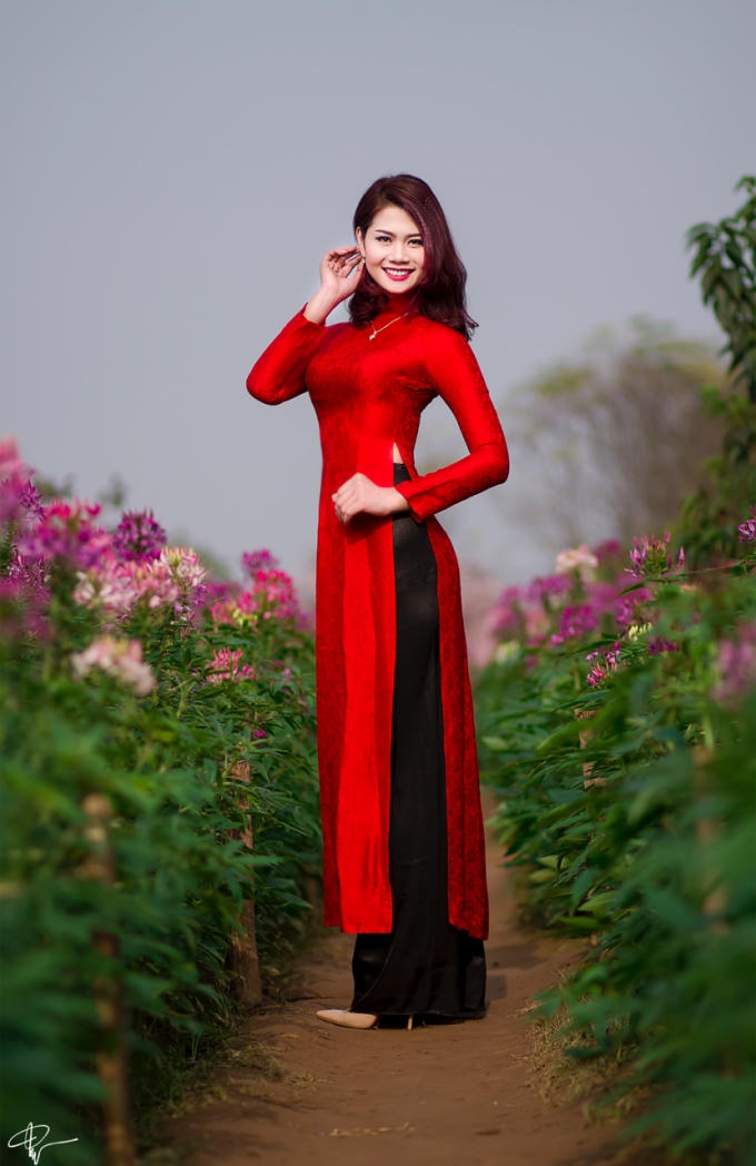 Nguyễn Thị Thơm sinh năm 1994, là một trong những thí sinh sở hữu chiều cao nổi trội tại cuộc thi 1m70.