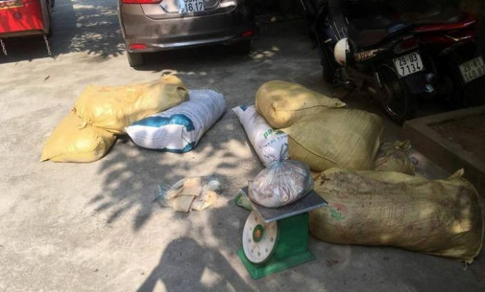 Tang vật thu giữ được lên đến hơn nửa tấn thịt động vật bốc mùi hôi thối.