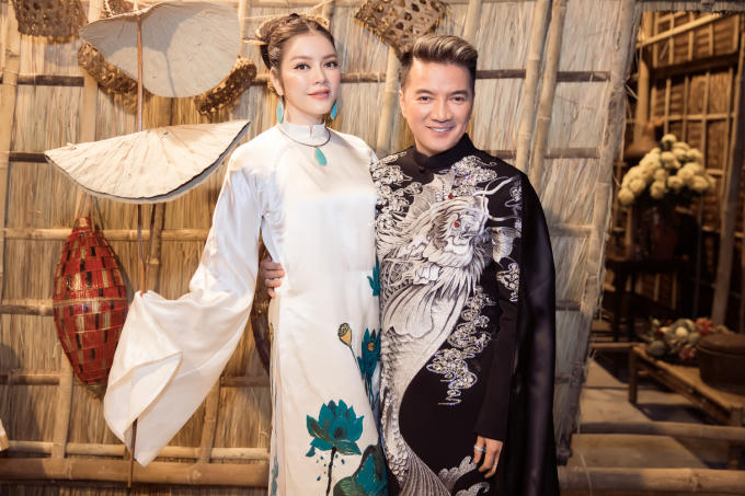 Áo dài của Lý Nhã Kỳ đấu giá được 500 triệu đồng trong show thời trang Đinh Văn Thơ