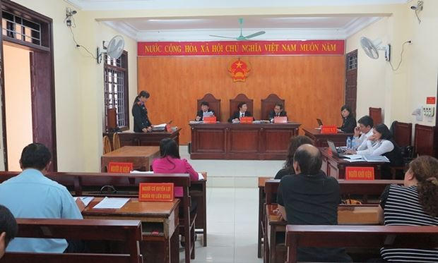 Một phiên tòa xử án hành chính.