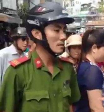 Thượng sĩ Hà bị đình chỉ công tác. Ảnh cắt từ clip.