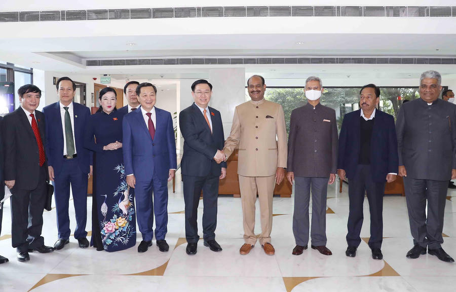 Chủ tịch Vương Đình Huệ hội đàm cùng Chủ tịch Hạ viện Ấn Độ Om Birla.