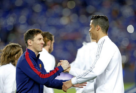 Messi và Ronaldo vẫn là 2 niềm hi vọng số 1 của mỗi đội. Ảnh: Marca.