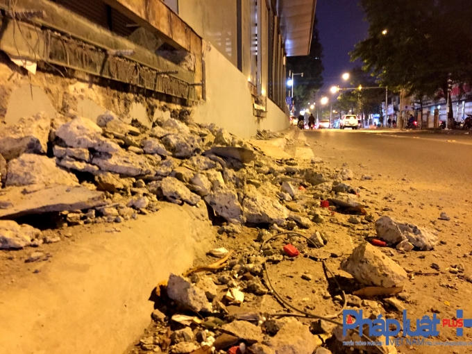 Nh&agrave; chờ bu&yacute;t nhanh ngh&igrave;n tỷ thi c&ocirc;ng sai, phải đập đi l&agrave;m lại