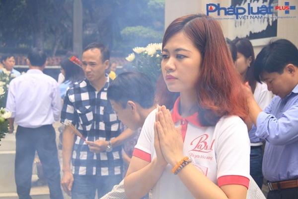 Top 15 Người đẹp Ảnh Việt Nam xúc động khi đến Ngã ba Đồng Lộc