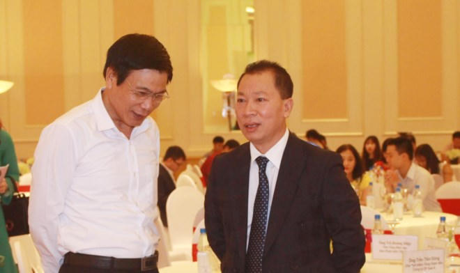 Lễ trao giải Cuộc thi 'Thượng t&ocirc;n ph&aacute;p luật, ph&aacute;t triển bền vững'