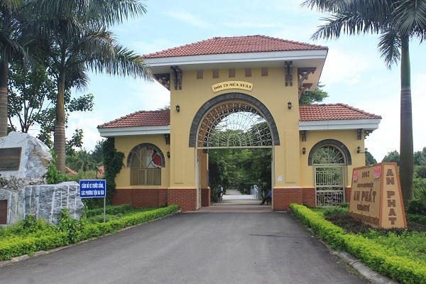 Cổng vào Khu du lịch 79 mùa xuân.