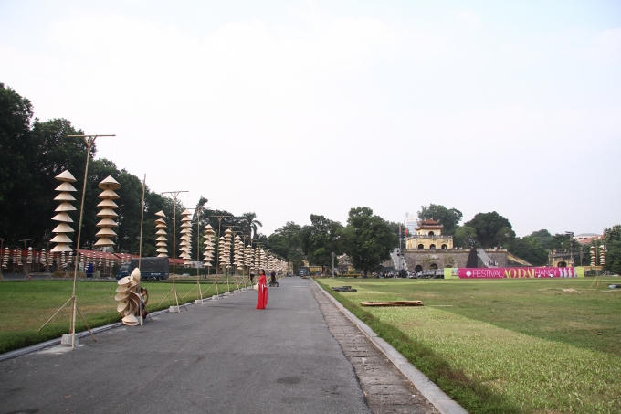 Với chủ đề &ldquo;Tinh hoa &aacute;o d&agrave;i Việt Nam&rdquo;, Festival&nbsp;&Aacute;o d&agrave;i&nbsp;H&agrave; Nội năm 2016 sẽ diễn ra từ ng&agrave;y 14 đến hết ng&agrave;y 16/10 tại Ho&agrave;ng th&agrave;nh Thăng Long.