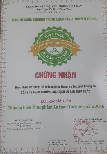 Chứng nhận nhãn hàng Dr.Thanh và nhãn hàng Trà xanh Không độ đạt tiêu chí Thương hiệu thực phẩm an toàn tin dùng 2016.