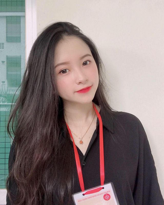 Đời thường Lan Hương rất xinh xắn