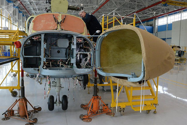 Hiện Cá sấu Ka-52 đang được chế tạo tại Nhà máy Hàng không Tiến bộ ở vùng lãnh thổ Primorye.