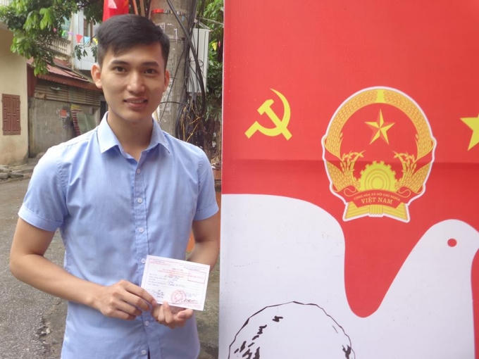 Cử tri Lê Minh Thức - Ảnh Minh Trang.