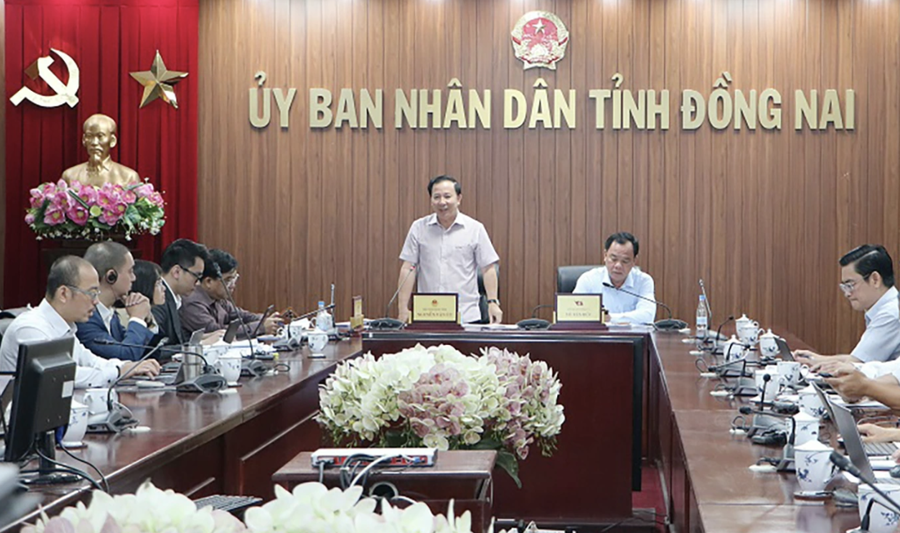 Lãnh đạo tỉnh Đồng Nai làm việc với các đơn vị liên quan. Ảnh: P.Tùng