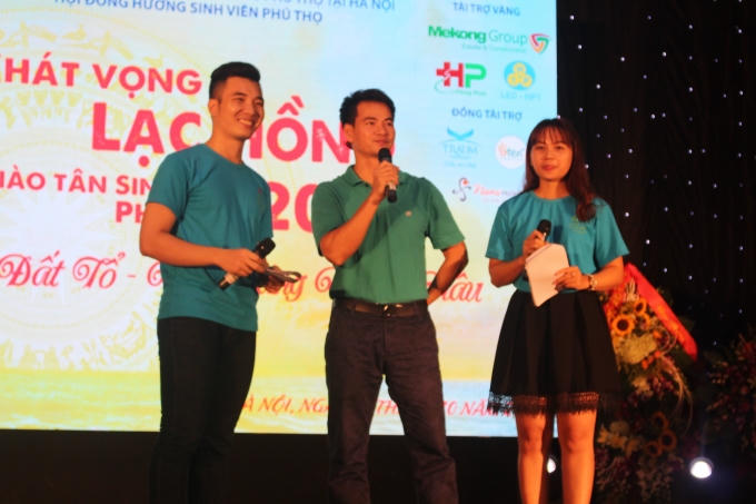 Chia sẻ với 1500 sinh viên Phú Thọ tại Hà Nội, danh hài Xuân Bắc đã có những lời chân thành nhất dành cho các em: "Hãy luôn tự hào về nơi mình sinh ra và trở thành người con có ích của quê hương Đất Tổ".