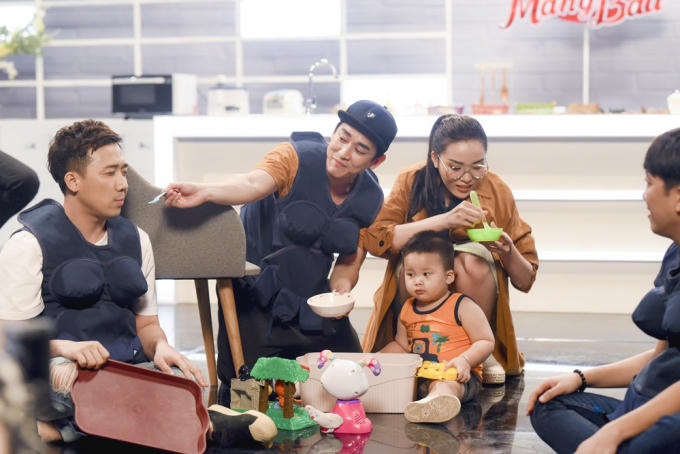 Xúc động khi Hương Giang chia sẻ thời đi học không được bạn bè tôn trọng