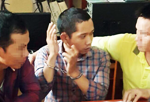Tên cướp ngân hàng bị bắt sau 10 ngày gây án (ảnh CA).