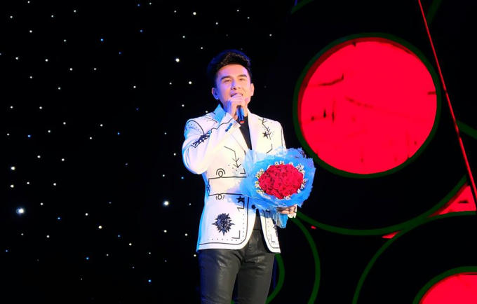 Đan Trường một thời “kiếp ve sầu” nay viên mãn bên vợ đẹp con ngoan