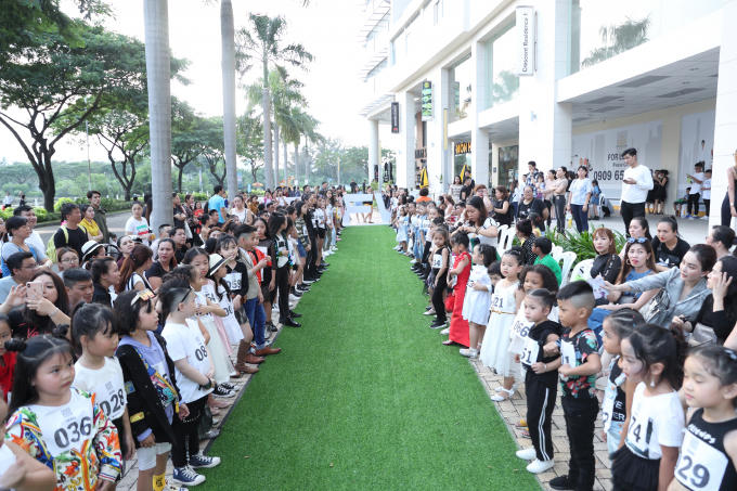 Hà Anh tái xuất làm giám khảo casting Tuần lễ thời trang trẻ em châu Á