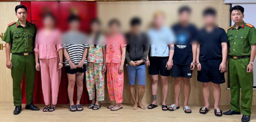 Các đối tượng liên quan đến đường dây mai dâm trá hình ở "phố Tây" Bùi Viện.