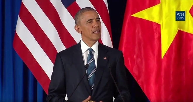 Tổng thống Obama phát biểu trong cuộc họp báo chung với Việt Nam. (Ảnh: Reuters)