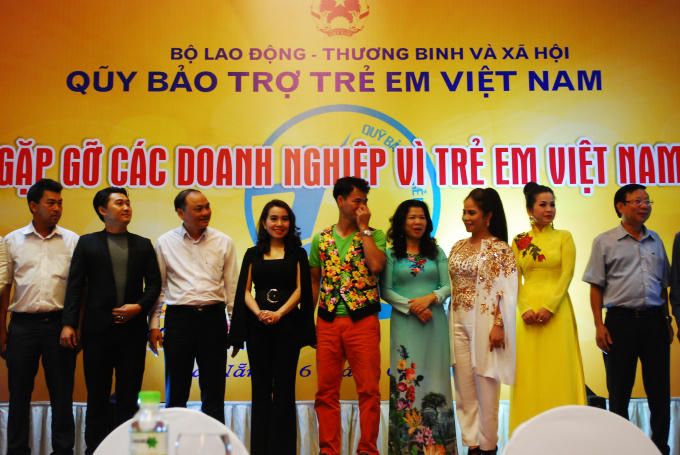 Các doanh nghiệp, nhà hảo tâm ủng hộ gần 8 tỷ đồng cho hoạt động vì trẻ em Việt Nam