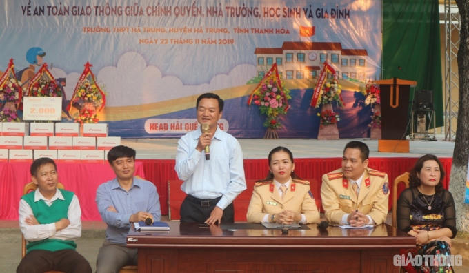 Buổi tọa đàm về ATGT dưới sự tham gia của nhiều đại biểu, các cơ quan chức năng, phụ huynh học sinh