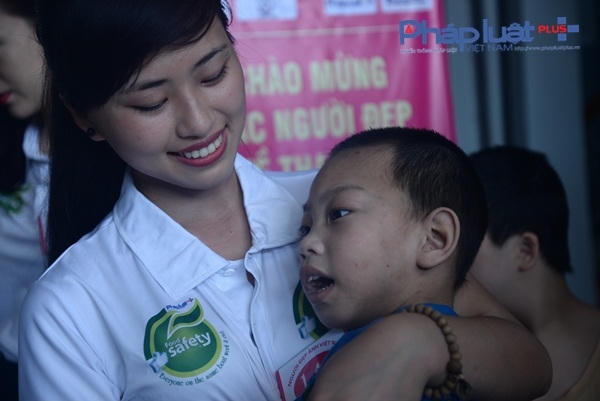 Gần gũi...