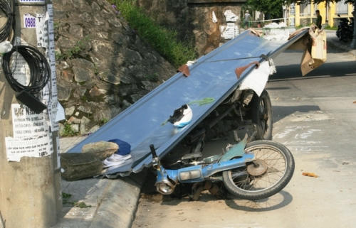 Hiện trường vụ việc người đàn ông bị tôn đề chết thương tâm ở TP Huế trước đó không lâu.