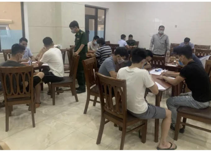 F6738F51-A6DD-45A9-A172-EB4CB6DC61DF.