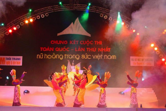 Chung kết Nữ hoàng Trang sức Việt Nam lần thứ nhất.