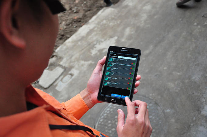 Sử dụng phần mềm trên máy tính bảng để thực hiện khảo sát, lập phương án và lưu trữ hồ sơ, ký xác nhận điện tử