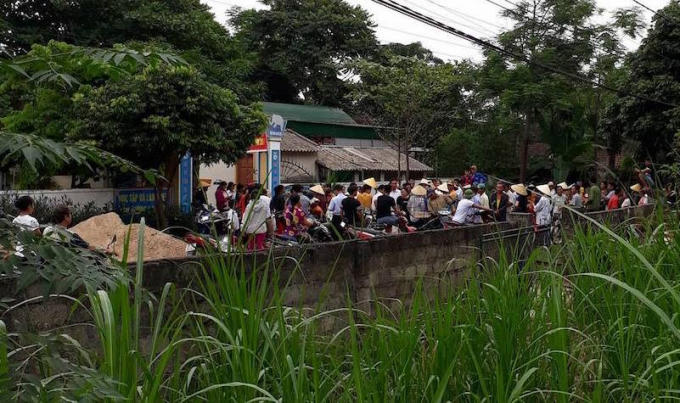 Ngay sau khi sự việc xảy ra Ph&ograve;ng GD&amp;amp;amp;ĐT huyện Anh Sơn đ&atilde; lập đo&agrave;n c&ocirc;ng t&aacute;c l&agrave;m r&otilde; sự việc.