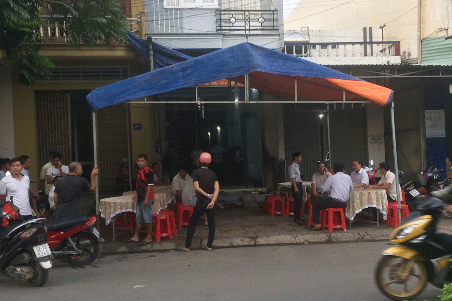 Gia đình đang làm đám tang cho ông Đỗ Xuân Thạch