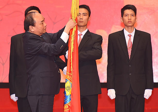 Thủ tướng Chínhh phủ Nguyễn Xuân Phúc đã trao Huân chương Hồ Chí Minh cho ngành Công Thương.