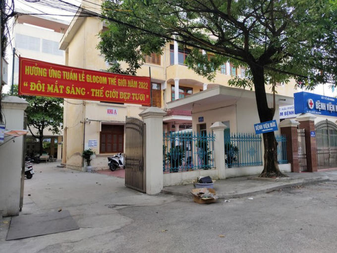 hai-phong-nhom-con-do-mang-dao-vao-benh-vien-truy-sat-nguoi-dan
