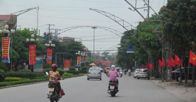 Pano, áp phích rợp đường phố Ninh Bình.