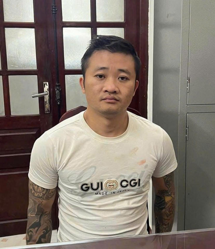 Đối tượng Nguyễn Ngọc Hoàng tại cơ quan công an. (Ảnh: Công an Tuyên Quang).