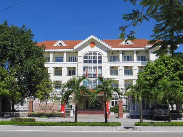 Trụ sở UBND huyện Nga Sơn nơi ông Cam công tác.