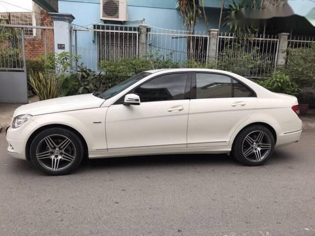 Chiếc Mercedes C230 bán hơn 460 triệu đồng