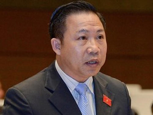 ĐB Lưu Bình Nhưỡng cho rằng nguyên Giám đốc Sở LĐ-TB-XH tỉnh Hải Dương trả lời như trả lời về việc bổ nhiệm lấp liếm, rất vô trách nhiệm.