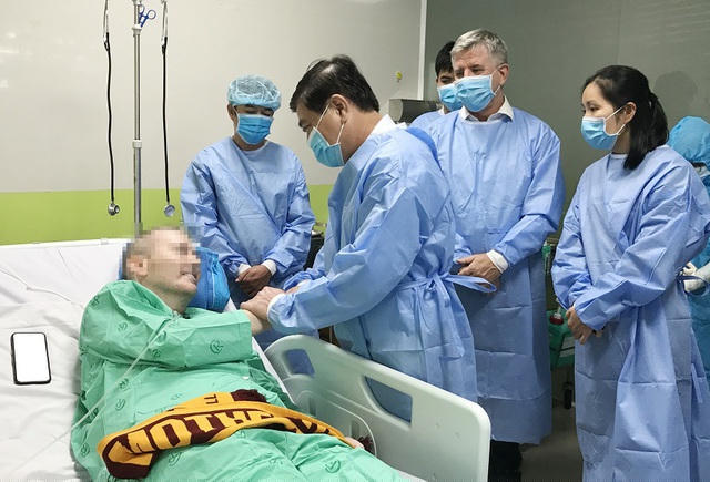 Từ chỗ đông đặc phổi đến 90%, hiện tại bệnh nhân tự thở khí trời hoàn toàn, hồi phục tốt.